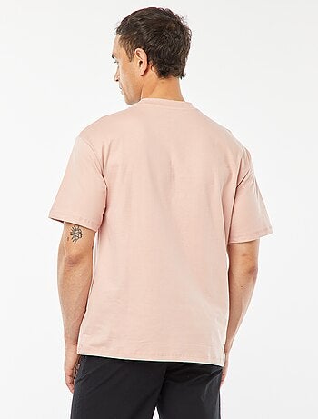 Camiseta lisa con bolsillo en el pecho