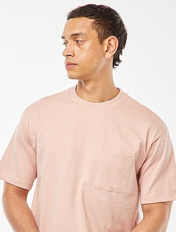 Camiseta lisa con bolsillo en el pecho