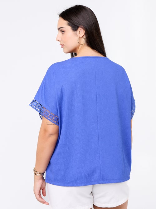 Camiseta lisa con bordado y macramé en las mangas - Kiabi