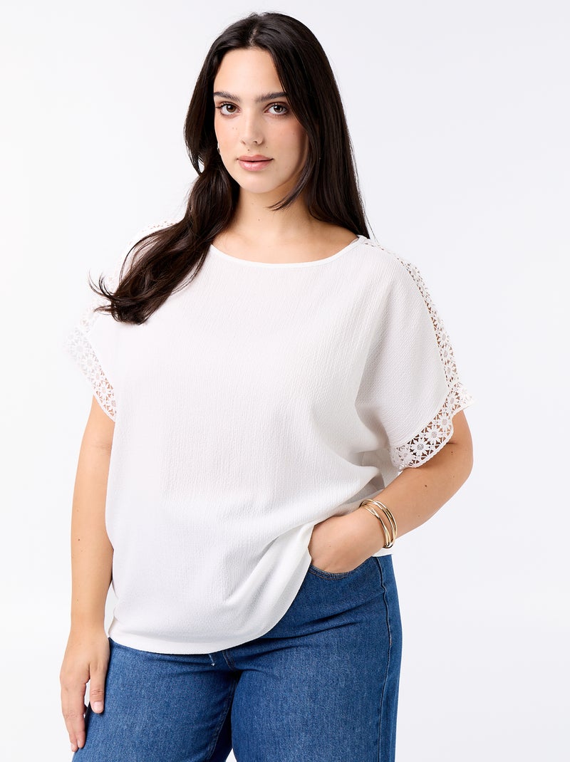 Camiseta lisa con bordado y macramé en las mangas Blanco - Kiabi