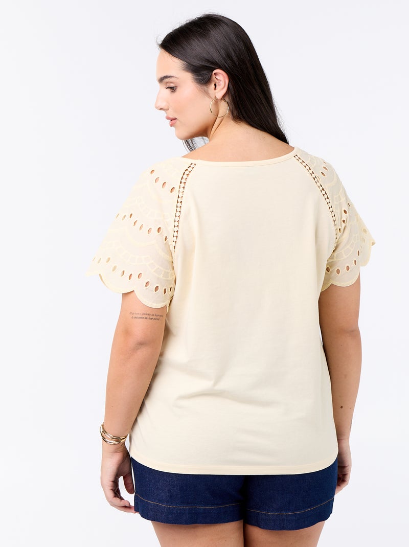 Camiseta lisa con bordados en las mangas Beige - Kiabi