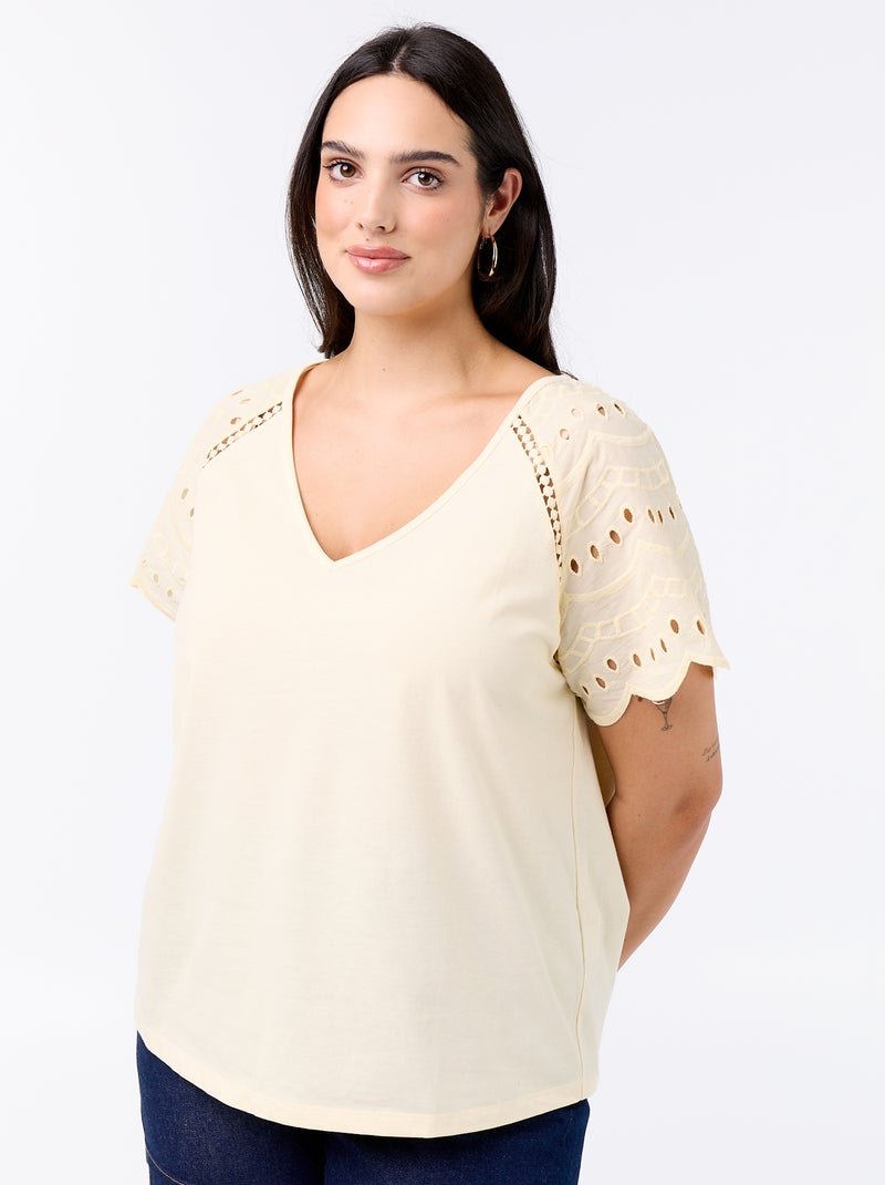 Camiseta lisa con bordados en las mangas Beige - Kiabi