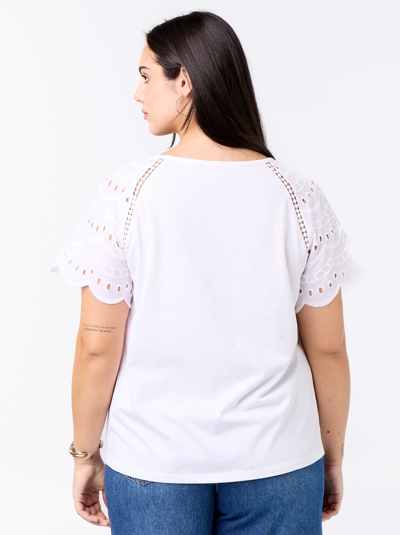 Camiseta lisa con bordados en las mangas Blanco - Kiabi
