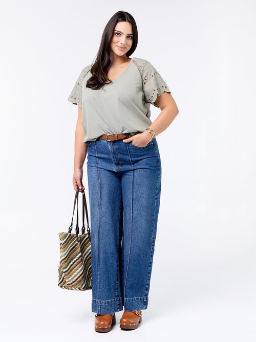 Camiseta lisa con bordados en las mangas - Kiabi