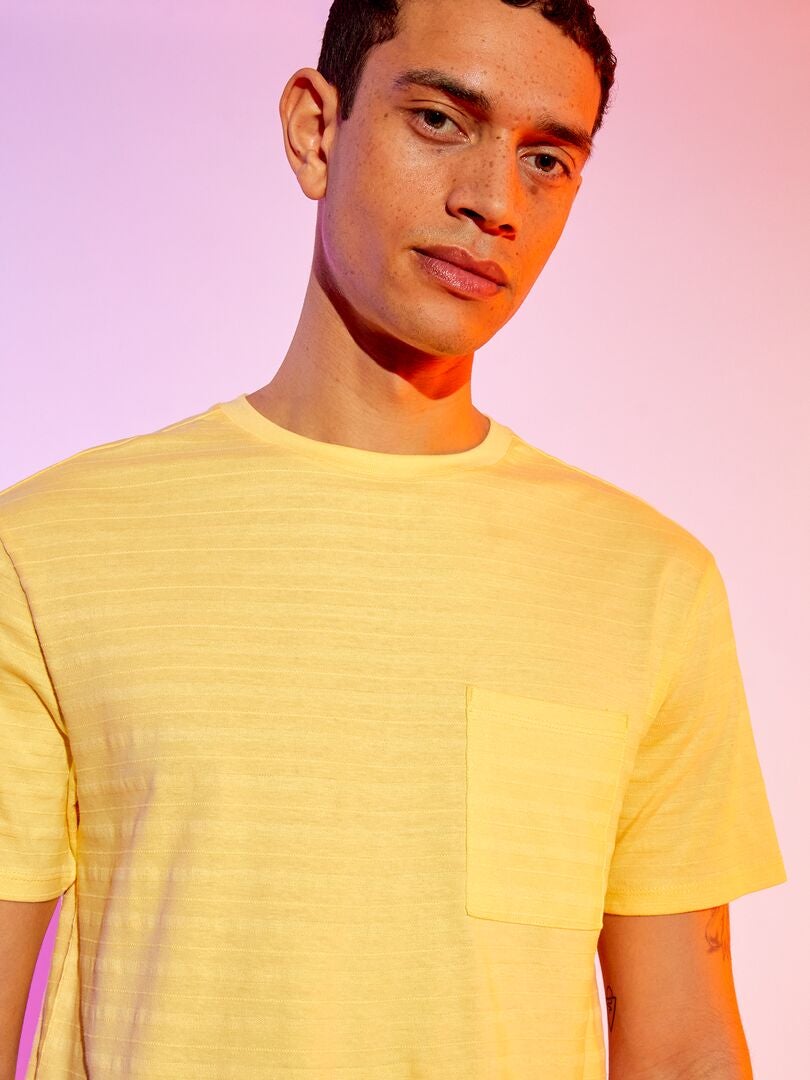 Camiseta lisa con cuello redondo amarillo oro - Kiabi