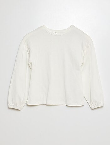 Camiseta lisa con frunces en los hombros