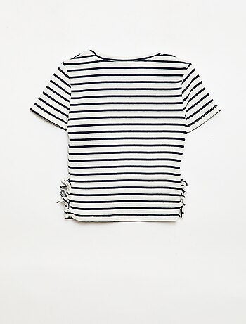 Camiseta lisa con nudos originales