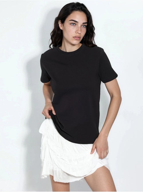 Camiseta lisa de cuello redondo busem - Kiabi Camiseta lisa de cuello redondo busem - Kiabi