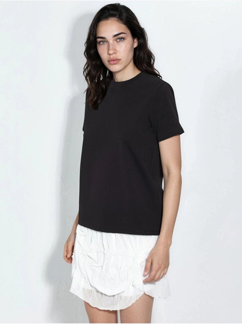 Camiseta lisa de cuello redondo busem - Kiabi Camiseta lisa de cuello redondo busem - Kiabi