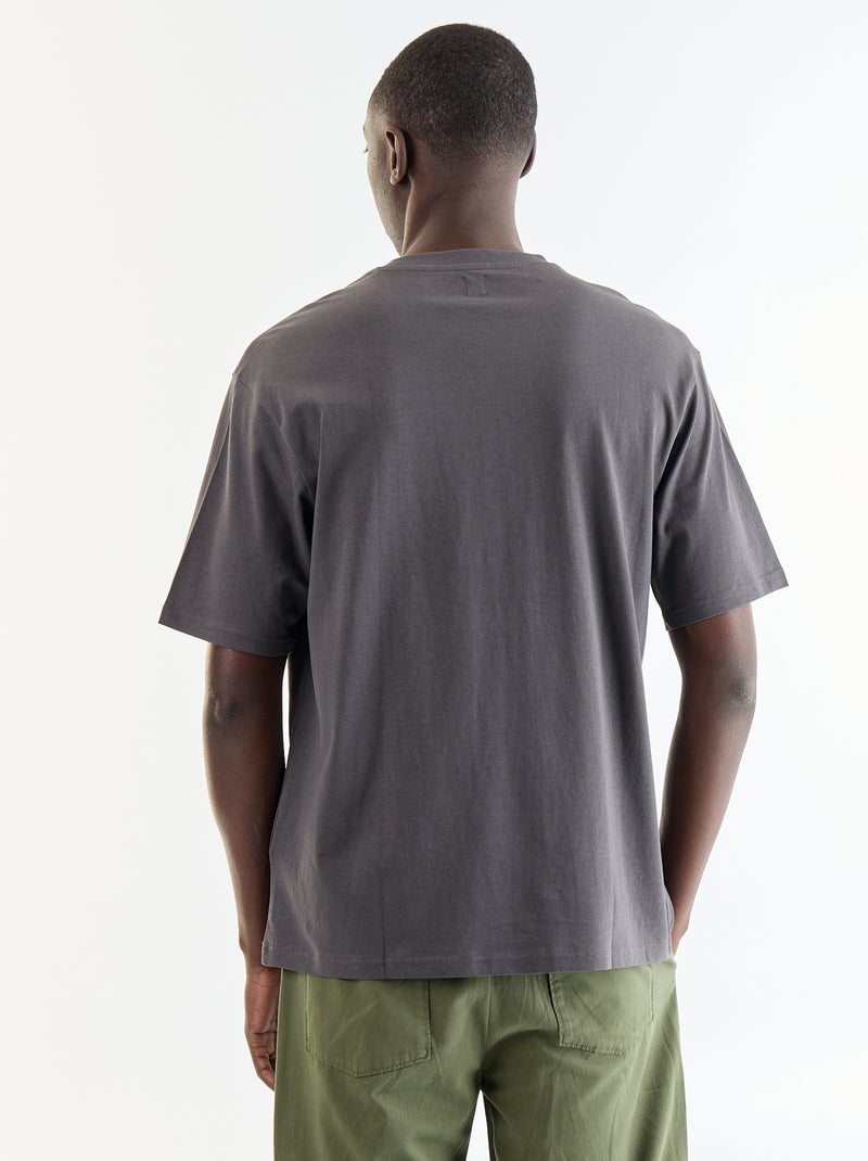 Camiseta lisa de manga corta con parches cosidos Gris - Kiabi