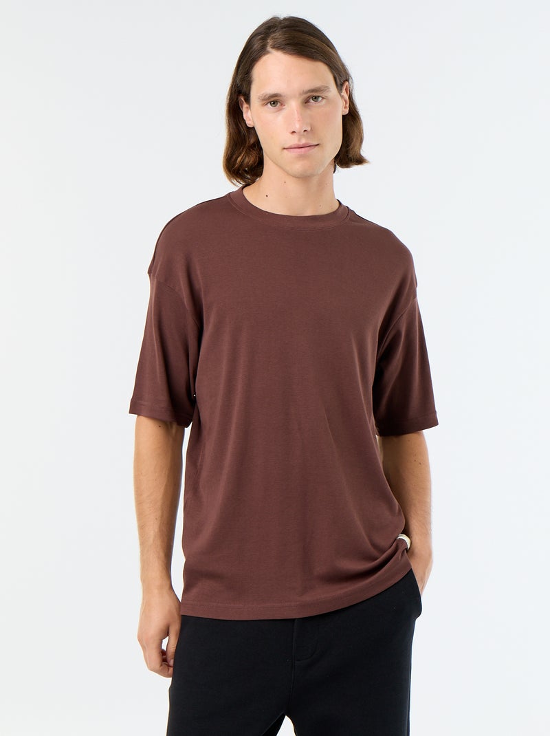 Camiseta lisa de manga corta y cuello redondo Marron - Kiabi