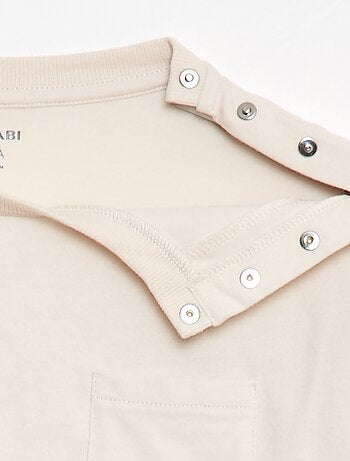 Camiseta lisa de manga larga y bolsillo en el pecho - colección fácil de poner