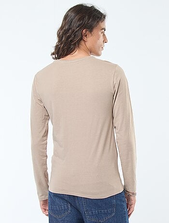Camiseta lisa de manga larga y cuello redondo
