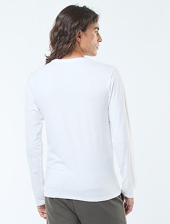 Camiseta lisa de manga larga y cuello redondo
