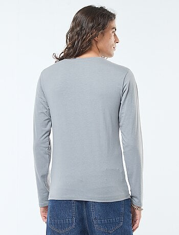 Camiseta lisa de manga larga y cuello redondo