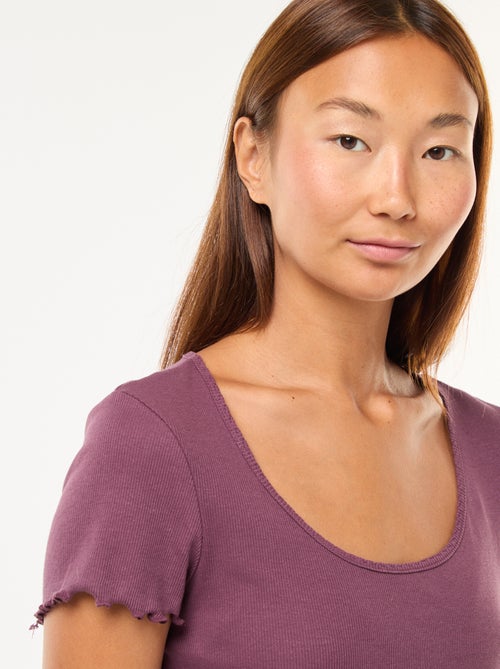 Camiseta lisa de punto acanalado de manga corta - Kiabi Camiseta lisa de punto acanalado de manga corta - Kiabi