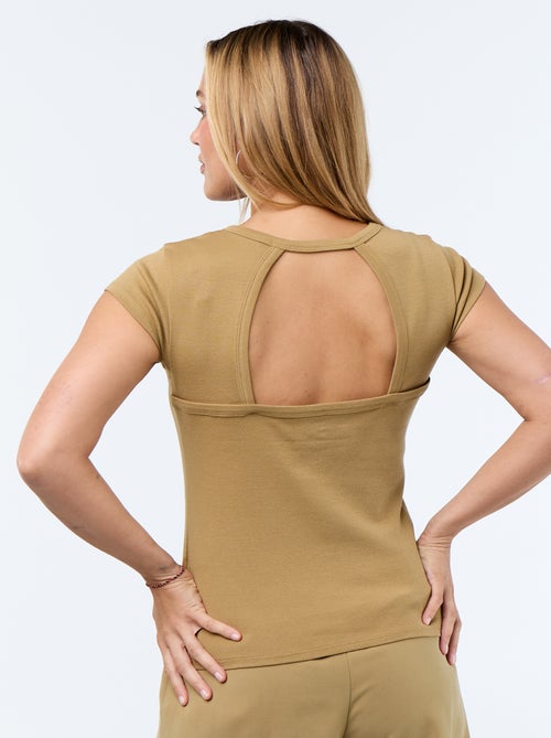 Camiseta lisa escotada en la espalda y de manga corta - Kiabi