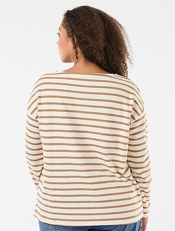 Camiseta marinera con cuello barco