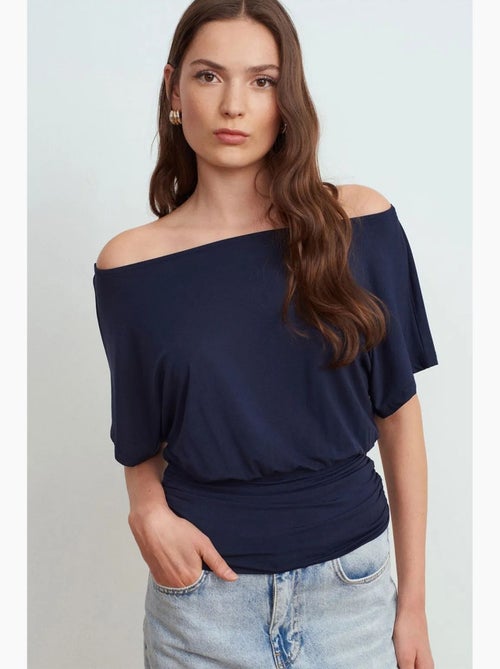 Camiseta mezcla modal recortes cuello redondo manga corta dilvin - Kiabi Camiseta mezcla modal recortes cuello redondo manga corta dilvin - Kiabi