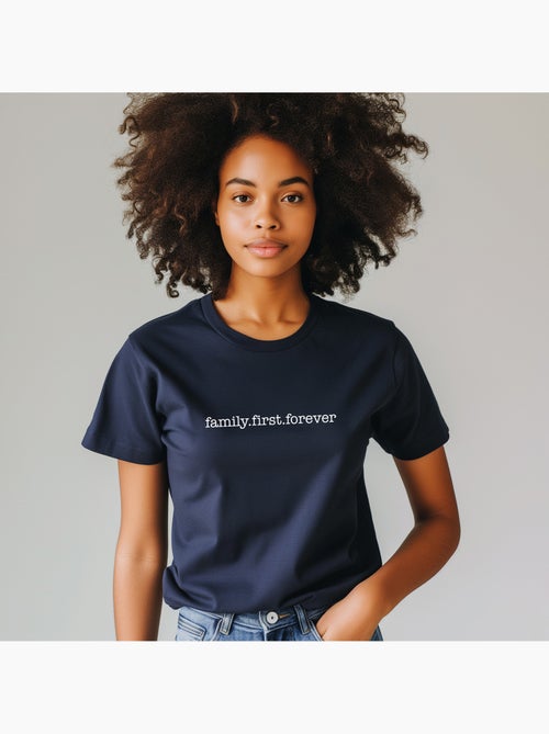Camiseta Mujer - FAMILY FIRST FOREVER - Kiabi