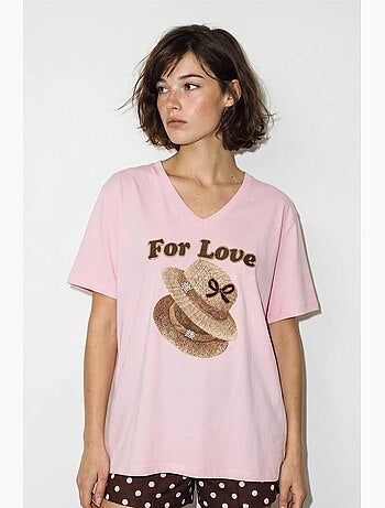 Camiseta oversize con cuello de pico y estampado lucci
