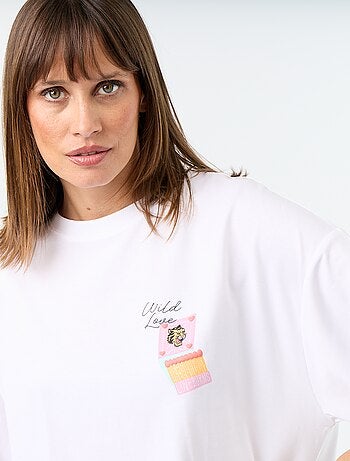 Camiseta oversize con estampado en la espalda