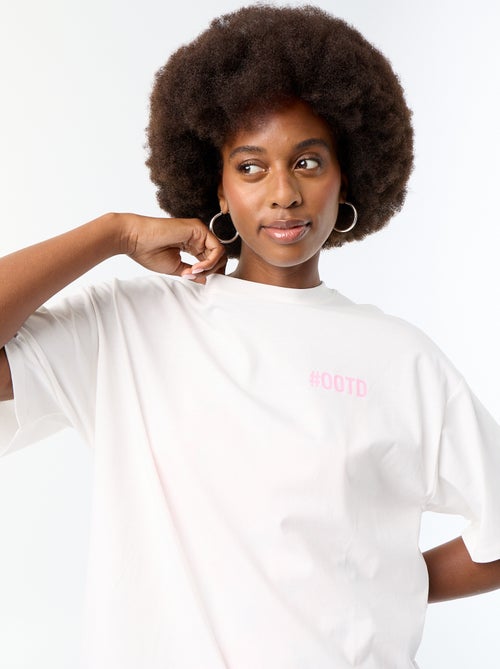 Camiseta oversize con estampado en la espalda - Kiabi Camiseta oversize con estampado en la espalda - Kiabi