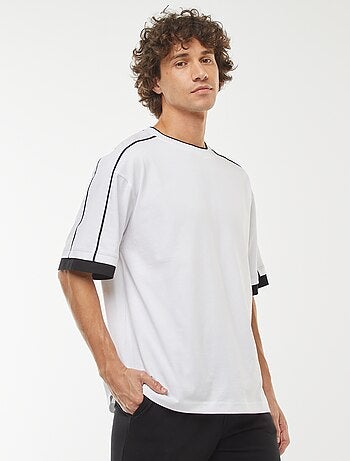 Camiseta oversize con raya