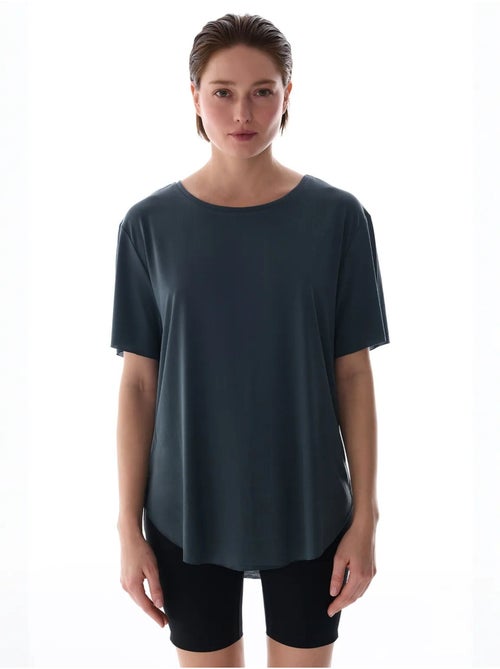 Camiseta oversize de modal con cuello redondo penti - Kiabi Camiseta oversize de modal con cuello redondo penti - Kiabi