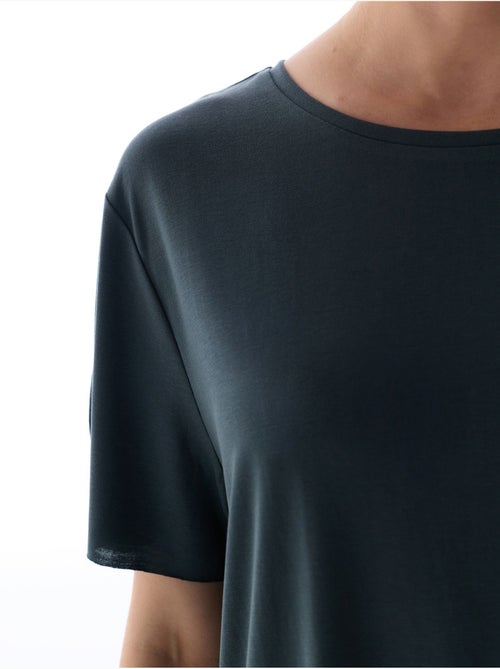Camiseta oversize de modal con cuello redondo penti - Kiabi Camiseta oversize de modal con cuello redondo penti - Kiabi