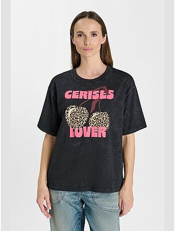 Camiseta puntiaguda
