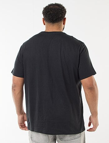 Camiseta 'Red Hot Chili Peppers' de manga corta