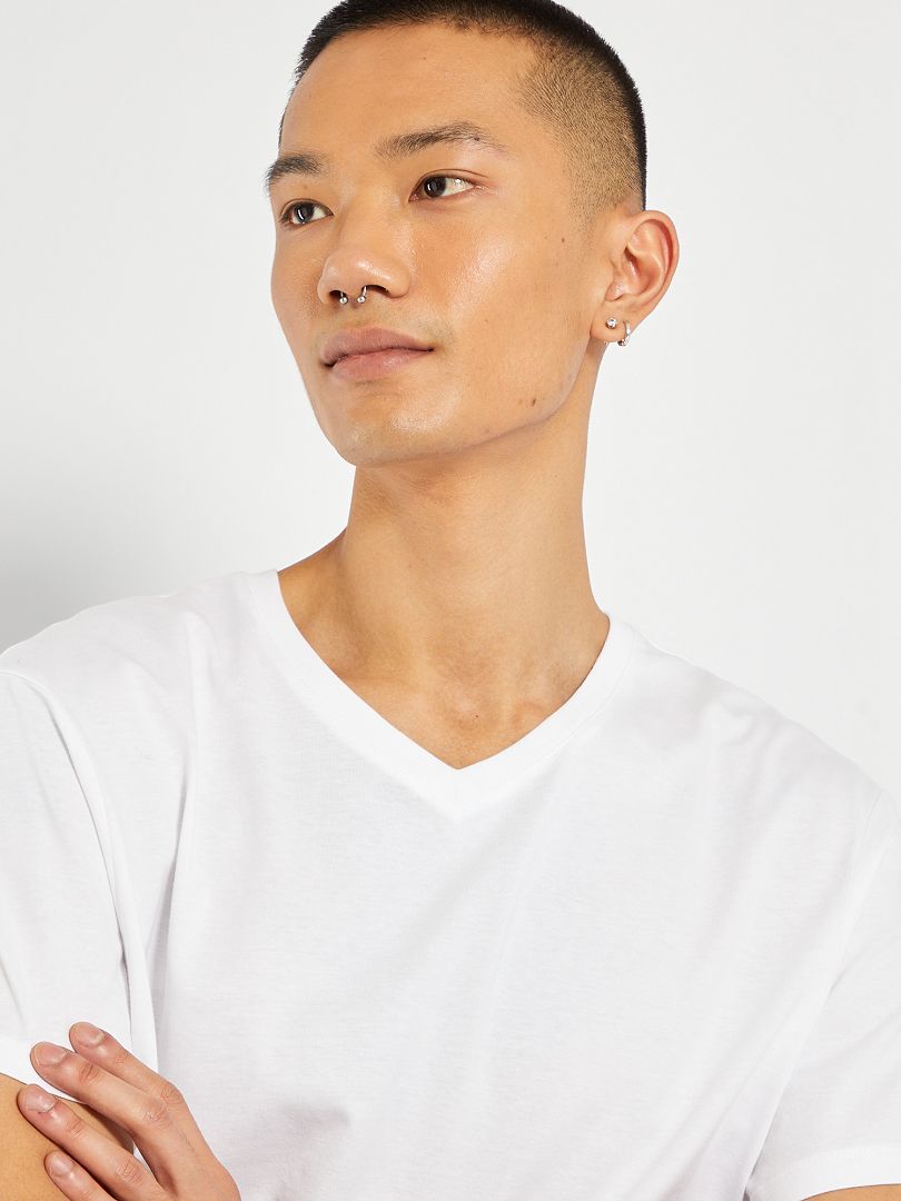 Camiseta regular de algodón con cuello de pico blanco - Kiabi