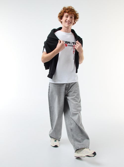 Camiseta Sahinler 'Sakamoto days' de algodón - Kiabi