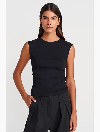 Camiseta sin mangas acanalada de cuello redondo, corte slim dilvin