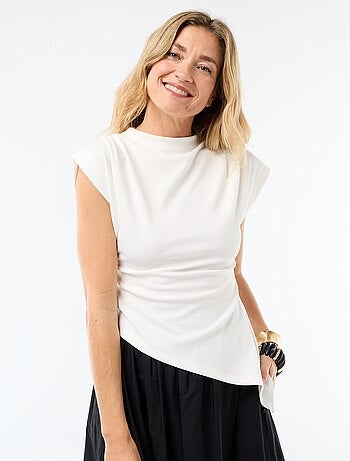 Camiseta sin mangas asimétrica