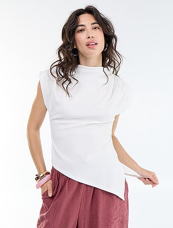 Camiseta sin mangas asimétrica