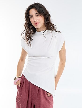Camiseta sin mangas asimétrica