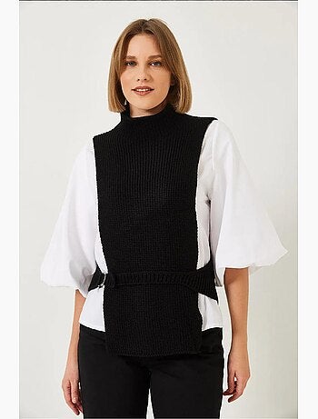 Camiseta sin mangas canalé texturizado cuello alto con lazo lucci