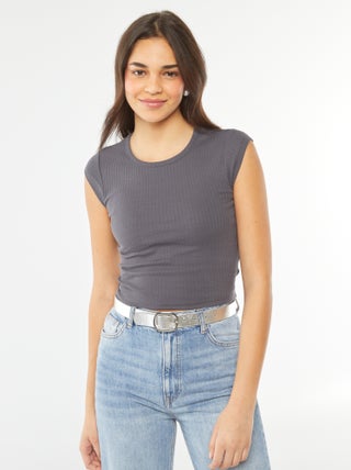 Camiseta sin mangas con cierre en la parte inferior trasera
