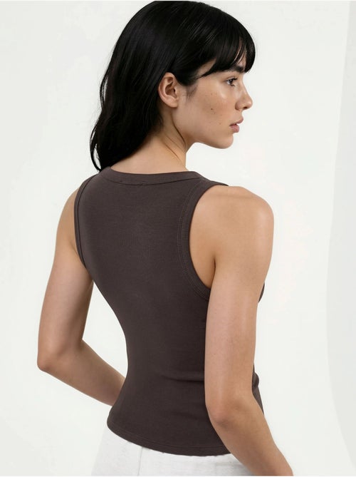 Camiseta sin mangas con cuello redondo acanalado busem - Kiabi Camiseta sin mangas con cuello redondo acanalado busem - Kiabi