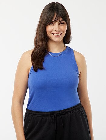 Camiseta sin mangas con sisas americanas