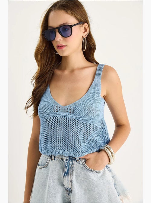 Camiseta sin mangas texturizada escote pico corta ajustada lucci - Kiabi