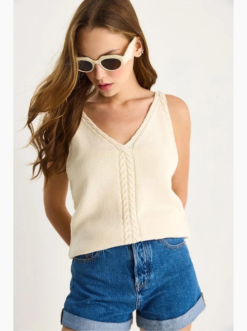 Camiseta sin mangas texturizada escote pico detalle elástico lucci - Kiabi