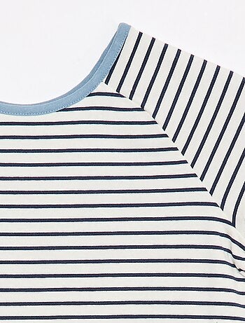 Camiseta sin sentido y reversible de manga corta