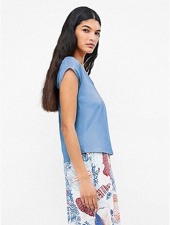 Camiseta sisa con escote pico en algodón y modal