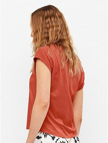 Camiseta sisa con escote pico en algodón y modal