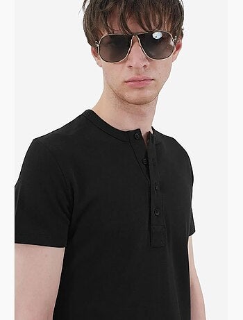 Camiseta slim fit con cuello redondo y botones giesto