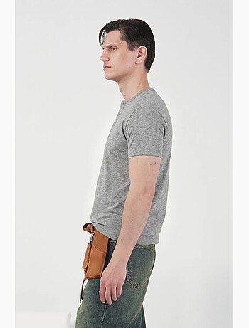 Camiseta slim fit de cuello redondo con botones giesto