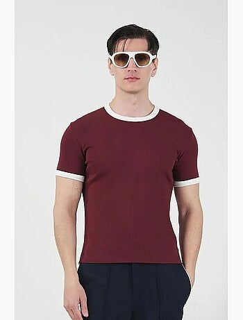 Camiseta slim fit de cuello redondo con ribete en contraste giesto
